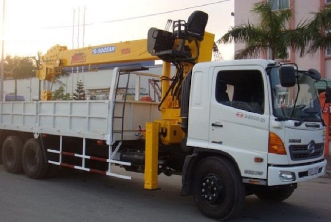 Tại Chuyển nhà 247, chúng tôi cho thuê xe cẩu thùng với đầy đủ tải trọng, chủng loại